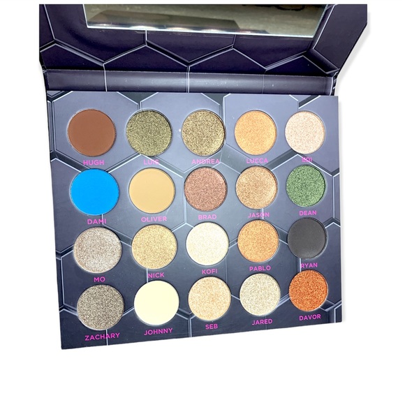BRAND NEW barbarella makeup eyeshadow pallete - Picture 3 of 5